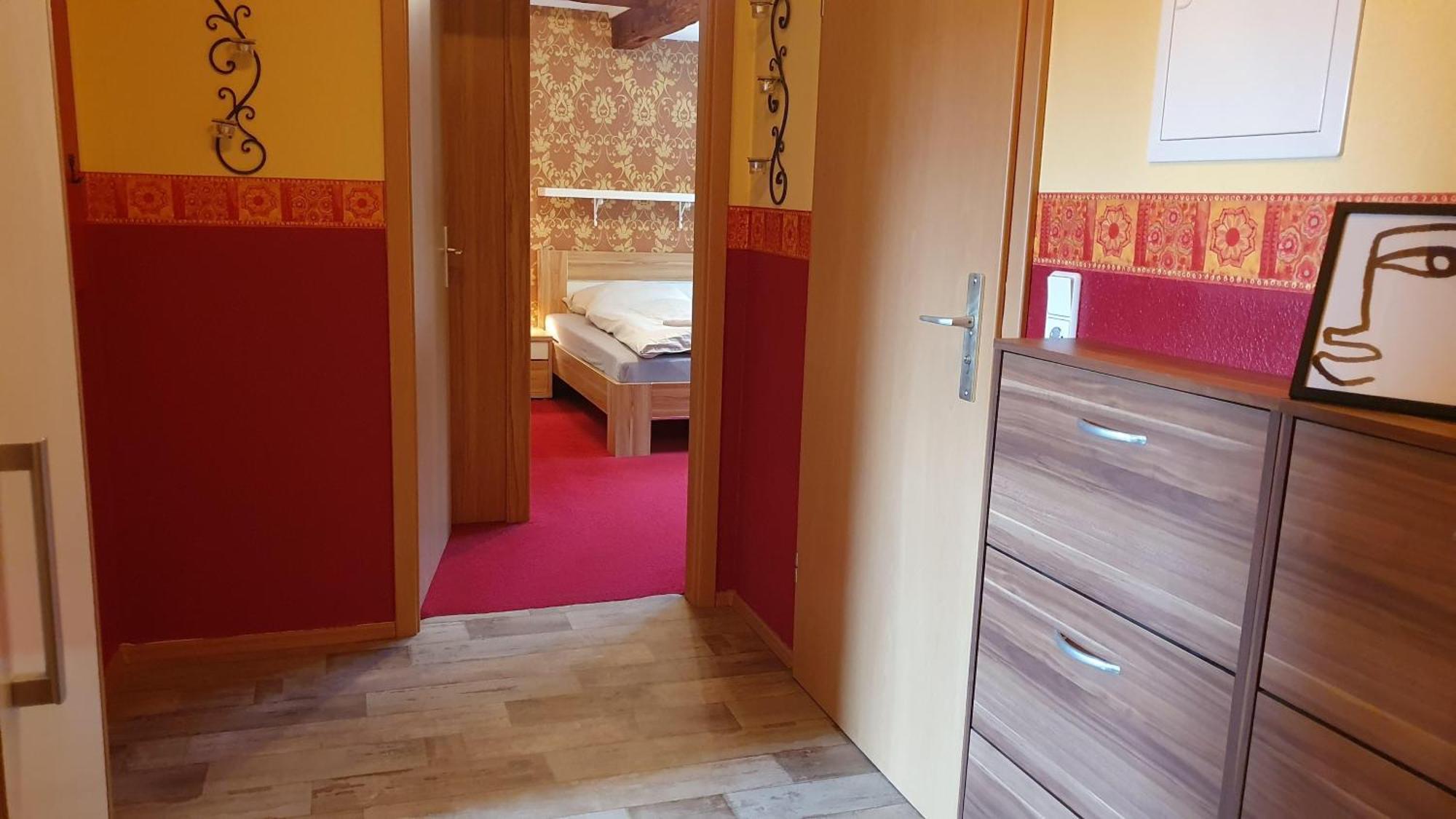 Ferienwohnung Im Gutshof Direkt Gegenueber Dem Schloss, Rhododendronpark Mit Terrasse Und Wlan Kromlau 外观 照片