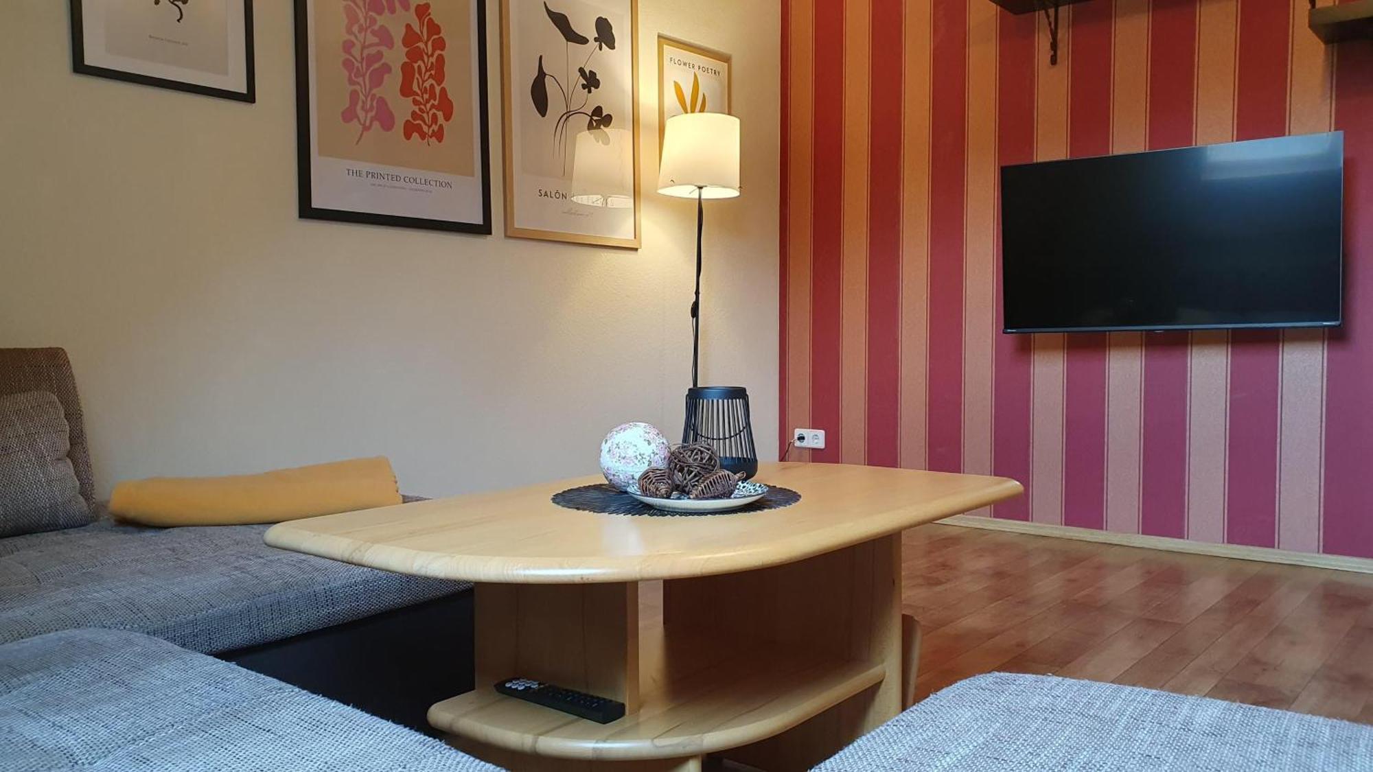 Ferienwohnung Im Gutshof Direkt Gegenueber Dem Schloss, Rhododendronpark Mit Terrasse Und Wlan Kromlau 外观 照片