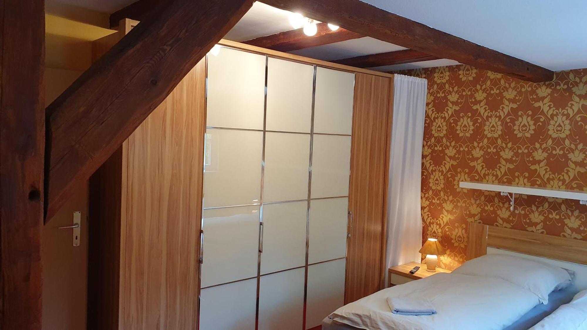 Ferienwohnung Im Gutshof Direkt Gegenueber Dem Schloss, Rhododendronpark Mit Terrasse Und Wlan Kromlau 外观 照片