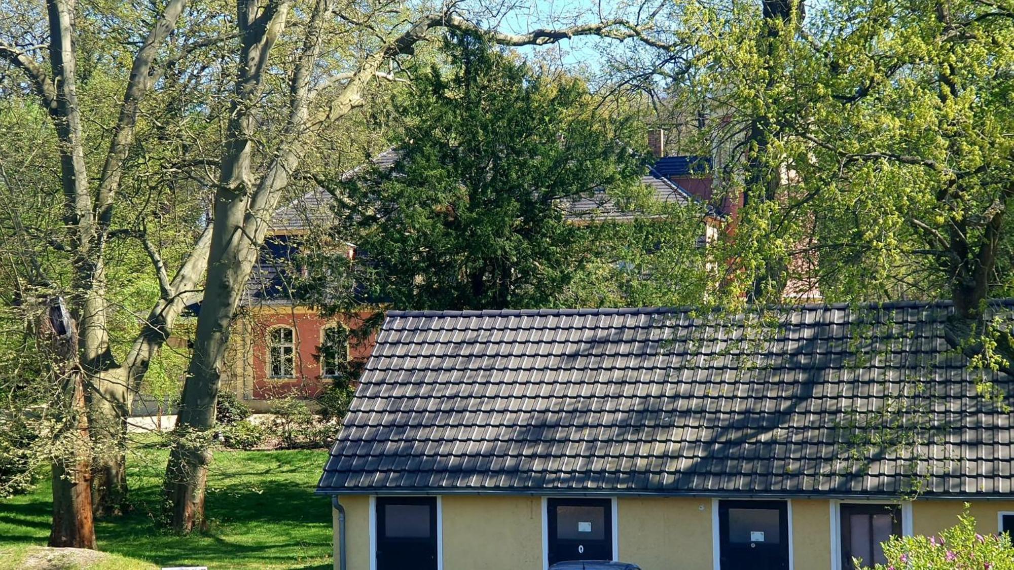 Ferienwohnung Im Gutshof Direkt Gegenueber Dem Schloss, Rhododendronpark Mit Terrasse Und Wlan Kromlau 外观 照片