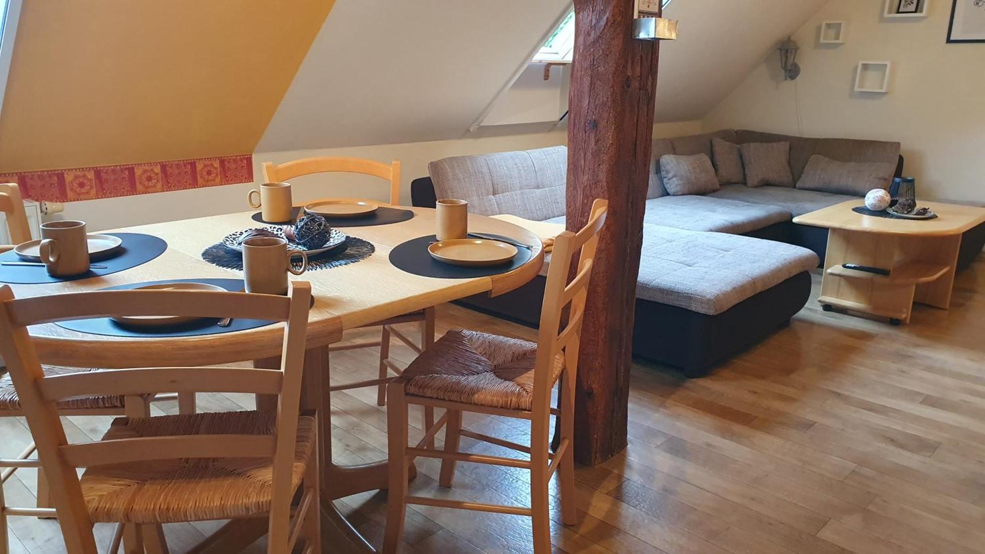 Ferienwohnung Im Gutshof Direkt Gegenueber Dem Schloss, Rhododendronpark Mit Terrasse Und Wlan Kromlau 外观 照片